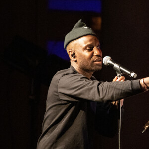 Exclusif - Abd al Malik - Pièce "Le Jeune Noir à L'Epée" sur la scène du théâtre de Verdure lors de la 36ème édition du Festival de Ramatuelle. Le 10 août 2020 © Cyril Bruneau / Festival de Ramatuelle / Bestimage