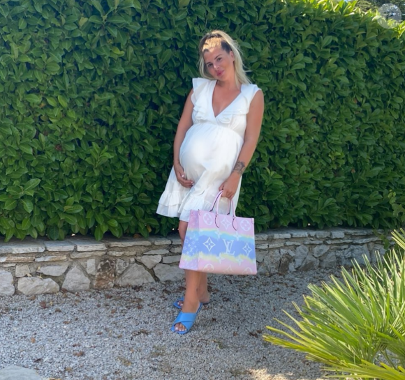 Emilie Fiorelli s'exprime sur sa fin de grossesse difficile sur Instagram - 18 août 2020