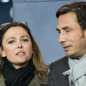 Sandrine Quétier avec son compagnon Sébastien Goales - Célébrités dans les tribunes du parc des princes lors du match de football de ligue 1, le Paris Saint-Germain (PSG) contre En Avant de Guingamp (EAG) à Paris, France, le 29 avril 2018. © Cyril Moreau/Bestimage