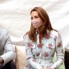 Le prince William, duc de Cambridge, et Kate Middleton, duchesse de Cambridge, en visite à la maison de retraite "Shire Hall Care Home" à Cardiff pour rencontrer le personnel, les résidents et leurs familles, le 5 août 2020.