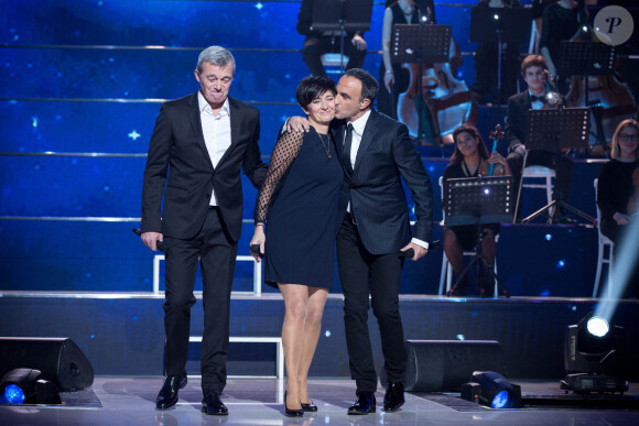 Exclusif - Laurence et Pierre Lemarchal (Parents de Grégory Lemarchal), Nikos Aliagas - Emission hommage à "Grégory Lemarchal, 10 ans après l'histoire continue" au Zénith de Paris et retransmis en direct sur TF1 le 7 janvier 2017. © Cyril Moreau/Bestimage