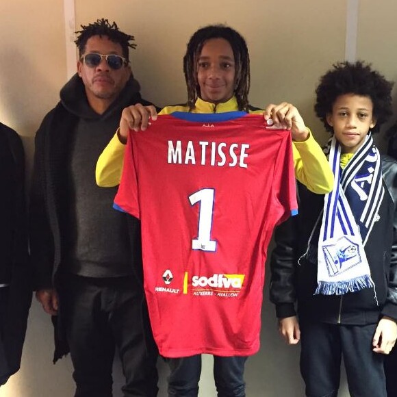 En février 2019, Matisse Morville s'est engagé avec l'AJ Auxerre. Son père JoeyStarr et sa maman Leïla Dixmier étaient tous les deux présents le jour de la signature du contrat.
