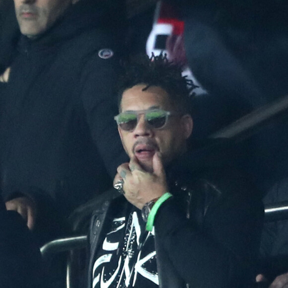 Joey Starr (JoeyStarr) dans les tribunes du parc des Princes lors du match de 8ème de finale retour de Ligue des champions opposant le Paris Saint-Germain à Manchester Unted à Paris, France, le 6 mars 2019. Manchester a gagné 3-1 (cumul des scores 3-3). © Cyril Moreau/Bestimage 