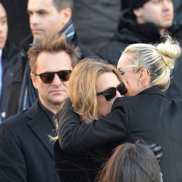 Laeticia Hallyday et ses filles Joy et Jade, Laura Smet, David Hallyday - Arrivées des personnalités en l'église de La Madeleine pour les obsèques de Johnny Hallyday à Paris le 8 decembre 2017. © Veeren/Bestimage 