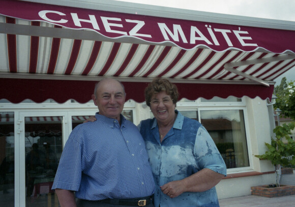 Le restaurant de Maïté "Chez Maïté" à Rion des Landes en liquidation judiciaire vient de fermer fin avril 2015. Sur les photos en compagnie de son mari et aussi avec ses petits-enfants en mai 2003.  
