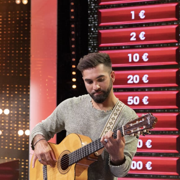 Exclusif - Kendji Girac est l'invité de l'émission "A prendre ou à laisser" présentée en direct sur C8 par Cyril Hanouna le 18 juin 2020. © Jack Tribeca / Bestimage