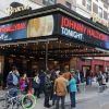 Johnny Hallyday était en concert au "Beacon Theatre" à New York. Le chanteur a fait salle comble, devant sa femme Laeticia et ses filles Jade et Joy. Le 6 mai 2014