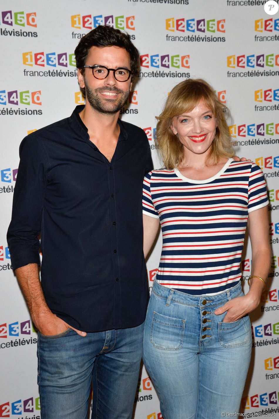 Thomas Isle Et Maya Lauqué Lors Du Photocall De La Présentation De La ...