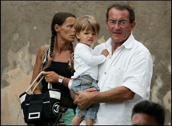 Jean-Pierre Pernaut et sa femme Nathalie Marquay passent leurs vacances à Saint Tropez avec leurs enfants