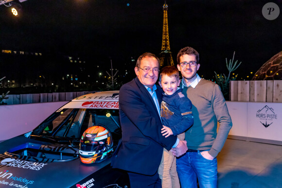 Exclusif - Jean-Pierre Pernaut pose avec son fils Olivier et son petit-fils Léo à l'occasion d'un événement du Trophée Andros à la compagnie des Bateaux Mouches à Paris le 8 février 2019. © Frédéric Piau / Bestimage