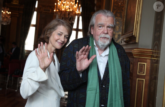 Michael Lonsdale et Charlotte Rampling à la conférence de presse du festival Paris Cinéma le 31 mai 2011.