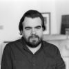 En France, Michael Lonsdale chez lui (1982). © Michel Croizard via Bestimage