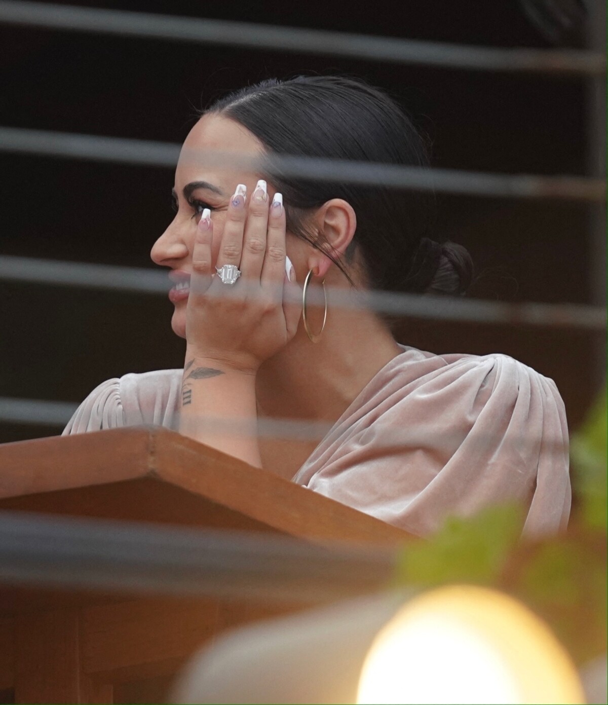 Photo : Demi Lovato est allée diner avec son fiancé Max Ehrich au