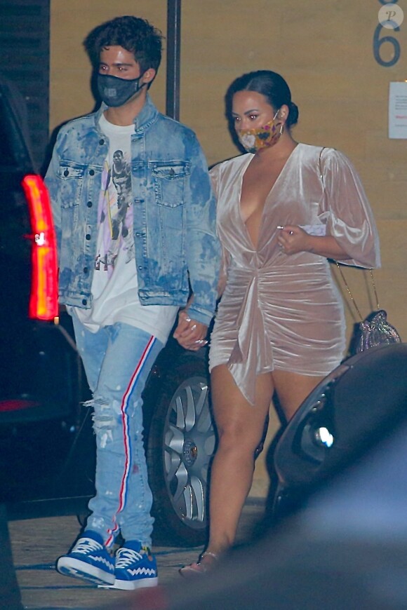 Demi Lovato est allée diner avec son fiancé Max Ehrich au restaurant Nobu dans le quartier de Malibu à Los Angeles pendant l'épidémie de coronavirus (Covid-19), le 2 août 2020 