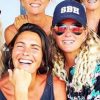 Laeticia Hallyday à Saint-Barthélemy entourée de ses amies Alessandra Sublet, Marie Poniatowski, Isabelle Camus, Hortense d'Esteve et Sylviane Destaillats. Juillet 2018.