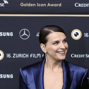 Juliette Binoche lors de la première du film "La bonne épouse" au festival du film de Zurich le 30 septembre 2020. © Imago / Panoramic / Bestimage