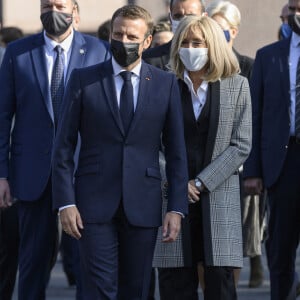 Le président Emmanuel Macron et sa femme Brigitte Macron - Cérémonie et dépôt de gerbe au Monument de la liberté à Riga le 30 septembre 2020. © Eliot Blondet / Pool / Bestimage