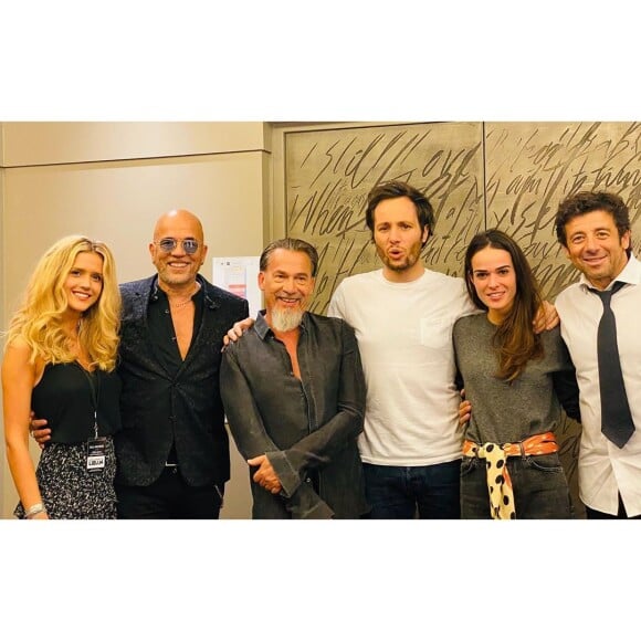 Pascal Obispo et son épouse Julie, Florent Pagny, Vianney et sa compagne Catherine Robert, Patrick Bruel sur Instagram, 2020. En coulisse de l'émission "Unis pour le Liban" diffusée sur France 2.