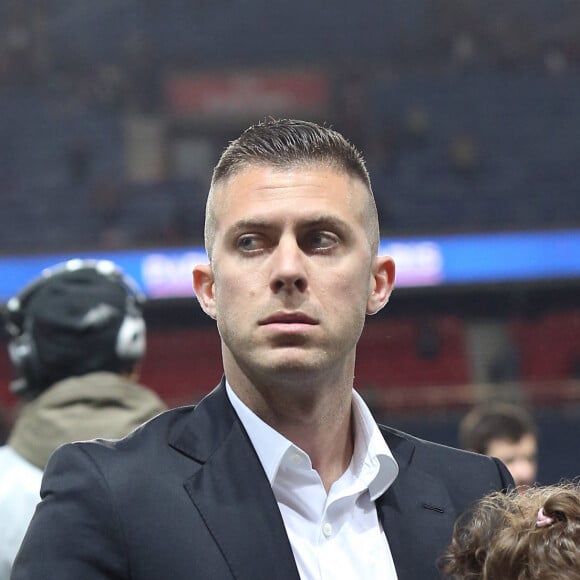 Jeremy Menez et sa fille Maëlla - Match de football PSG-Rennes au Parc des Princes le 7 mai 2014. Le PSG, champion de France malgré sa défaite 2-1 