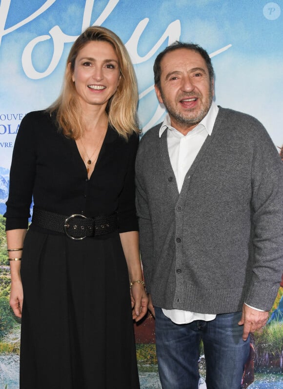 Julie Gayet et Patrick Timsit assistent à l'avant-première du film "Poly" au cinéma UGC Normandie à Paris, France, le 4 octobre 2020. © Coadic Guirec/Bestimage