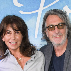 François Cluzet et son épouse Narjiss Slaoui-Falcoz assistent à l'avant-première du film "Poly" au cinéma UGC Normandie à Paris, France, le 4 octobre 2020. © Coadic Guirec/Bestimage