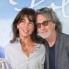 François Cluzet et son épouse Narjiss Slaoui-Falcoz assistent à l'avant-première du film "Poly" au cinéma UGC Normandie à Paris, France, le 4 octobre 2020. © Coadic Guirec/Bestimage