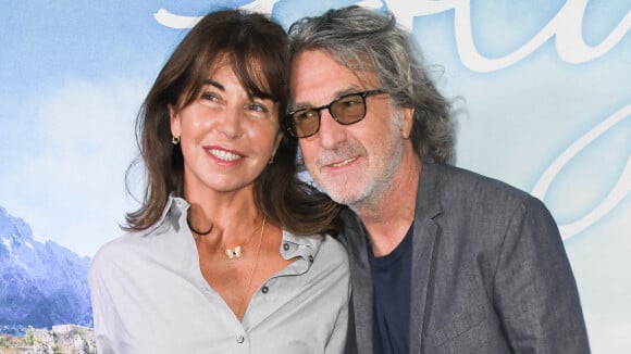 François Cluzet : Amoureux aux cheveux longs devant Julie Gayet