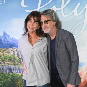 François Cluzet et son épouse Narjiss Slaoui-Falcoz assistent à l'avant-première du film "Poly" au cinéma UGC Normandie à Paris, France, le 4 octobre 2020. © Coadic Guirec/Bestimage