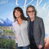 François Cluzet et son épouse Narjiss Slaoui-Falcoz assistent à l'avant-première du film "Poly" au cinéma UGC Normandie à Paris, France, le 4 octobre 2020. © Coadic Guirec/Bestimage