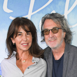 François Cluzet et son épouse Narjiss Slaoui-Falcoz assistent à l'avant-première du film "Poly" au cinéma UGC Normandie à Paris, France, le 4 octobre 2020. © Coadic Guirec/Bestimage