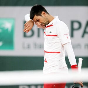 Novak Djokovic accède facilement au deuxième tour des internationaux de tennis de Roland Garros à Paris face à Mikael Ymer le 29 septembre 2020. © Dominique Jacovides / Bestimage