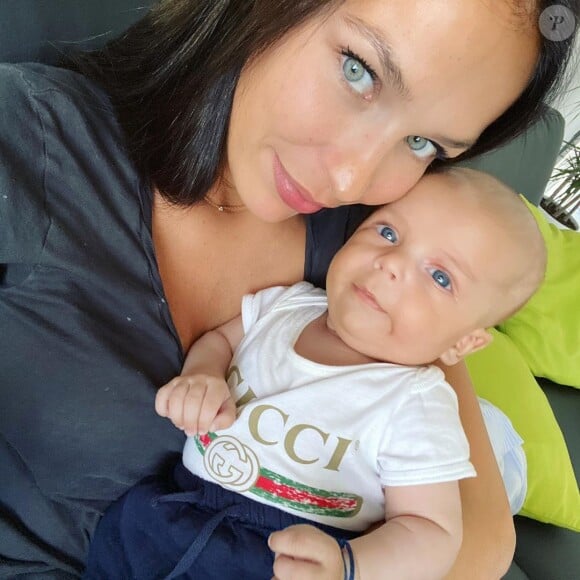 Julie Ricci avec son fils Giovann, le 14 août 2020