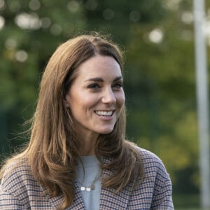 Kate Middleton, duchesse de Cambridge, à la rencontre des étudiants de première année de l'université de Derby, en pleine épidémie de coronavirus (Covid-19), le 6 octobre 2020.