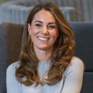 Kate Middleton, duchesse de Cambridge, à la rencontre des étudiants de première année de l'université de Derby, en pleine épidémie de coronavirus (Covid-19), le 6 octobre 2020.