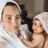 Cécilia Siharaj, révélée dans "Koh-Lanta", participe avec sa fille Sway (13 mois) à "Mamans et célèbres" sur TFX.