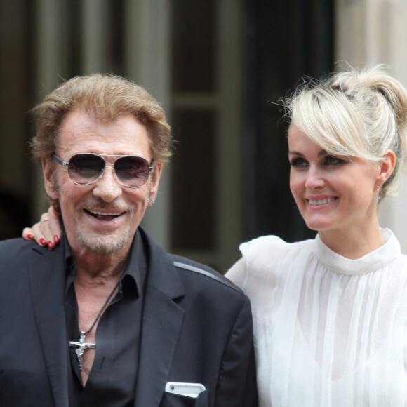 Johnny Hallyday et sa femme Laeticia - Sorties du défilé de mode Haute-Couture automne-hiver 2016/2017 "Christian Dior" à Paris. Le 4 juillet 2016 © CVS-Veeren / Bestimage