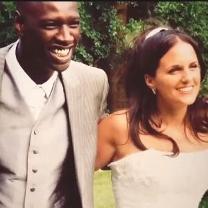 Hélène, la femme d'Omar Sy, a publié une photo de leur mariage (le 6 juillet 2007) à l'occasion de leurs 13 ans d'union (noces de muguet) le 6 juillet 2020.