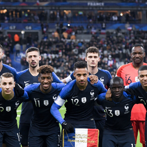 Olivier Giroud, Clément Lenglet, Benjamin Pavard, 16 STEVE MANDANDA (FRA), Raphaël Varane, Antoine Griezmann, Lucas Digne, 11 KINGSLEY COMAN (FRA), Corentin Tolisso, N'Golo Kanté, Kylian Mbappé, PHOTO D EQUIPE - Qualifications Euro 2020 : La France s'impose contre la Moldavie (2-1). Au stade de France, le 14 novembre 2019. © Anthony Bibard / Panoramic / Bestimage