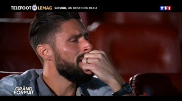 Olivier Giroud en larmes dans Téléfoot sur TF1