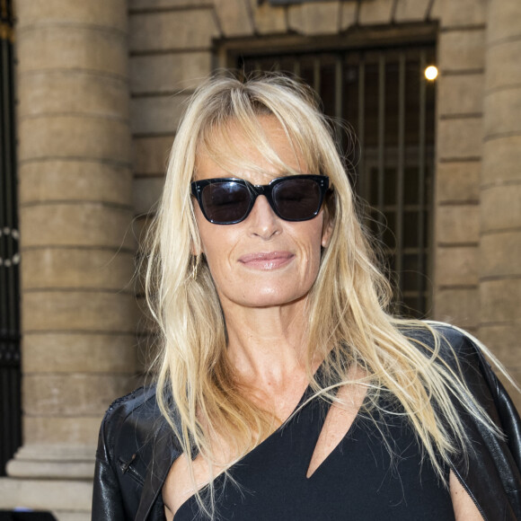 Estelle Lefébure - Les people au défilé L'Oréal Paris 2019 à la Monnaie de Paris le 28 septembre 2019 pendant la fashion week. © Olivier Borde / Bestimage