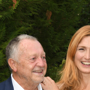 Jean-Michel Aulas et Julie Gayet - Photocall du film "Les joueuses" - Festival du film Francophone d'Angoulême 2020 le 1er septembre 2020. © Guirec Coadic / Bestimage