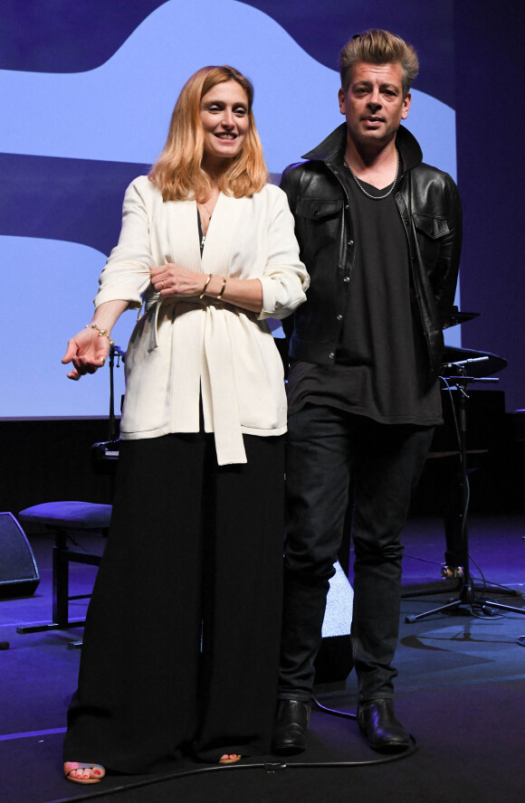 Julie Gayet et Benjamin Biolay - Conversation autour de la Musique et de l'Image - Festival du film Francophone d'Angoulême 2020 le 31 Août 2020. © Guirec Coadic / Bestimage