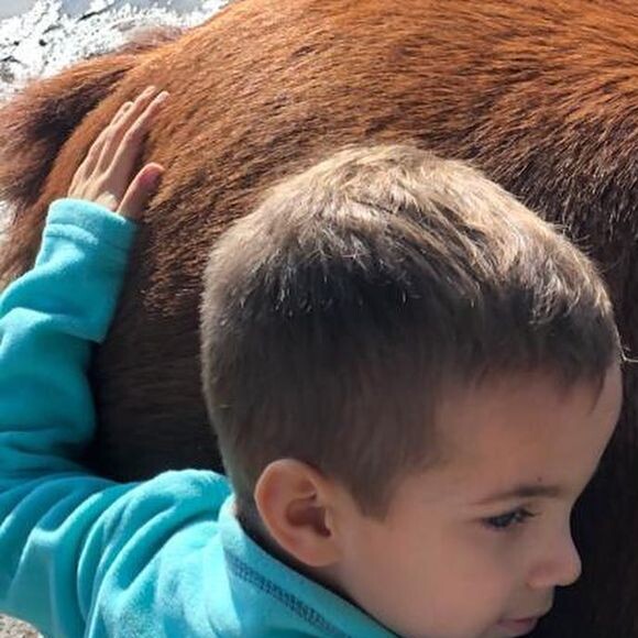 Tony Parker a publié des photos de ses fils Liam et Josh, ses "petits cavaliers" le 25 octobre 2020.