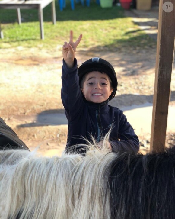 Tony Parker a publié des photos de ses fils Liam et Josh, ses "petits cavaliers" le 25 octobre 2020.