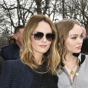 Vanessa Paradis et sa fille Lily-Rose Depp - Arrivées au défilé de mode prêt-à-porter automne-hiver 2017/2018 "Chanel" au Grand Palais à Paris. Le 7 mars 2017 © Pierre Perusseau / Bestimage