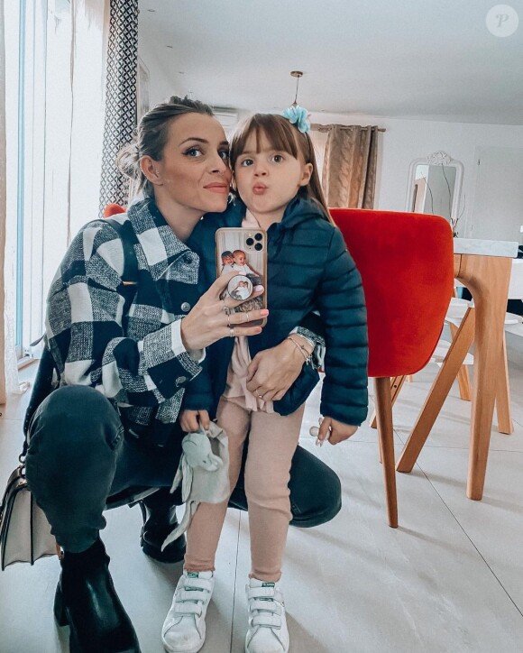 Alexia Mori avec sa fille Louise, le 13 octobre 2020