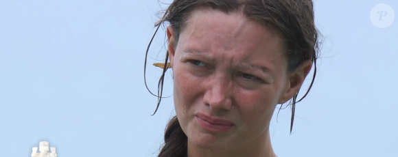 Alexandra dans "Koh-Lanta, Les 4 Terres" sur TF1.