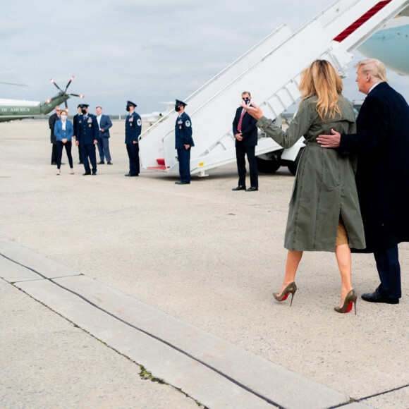 Donald Trump et sa femme Melania sur la base Andrews dans le Maryland. Le 27 octobre 2020 © White House / Zuma Press / Bestimage
