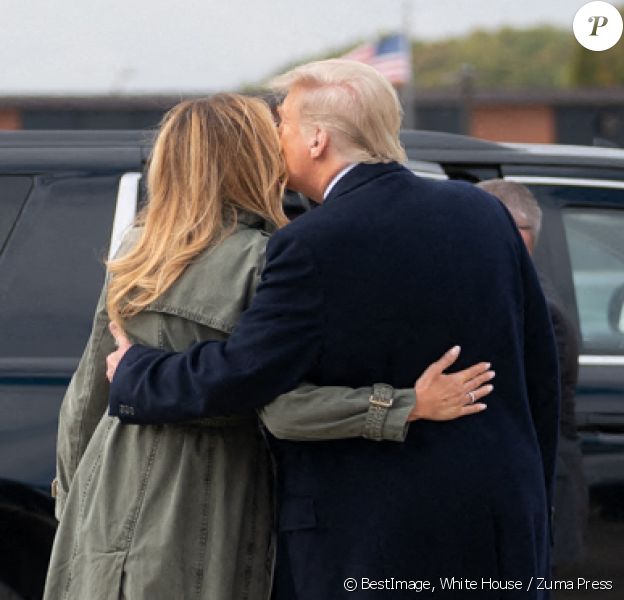 Donald Trump et sa femme Melania sur la base Andrews dans le Maryland © White House / Zuma Press / Bestimage