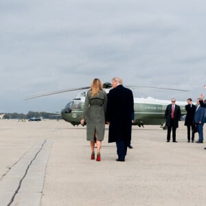 Donald Trump et sa femme Melania sur la base Andrews dans le Maryland. Le 27 octobre 2020 © White House / Zuma Press / Bestimage